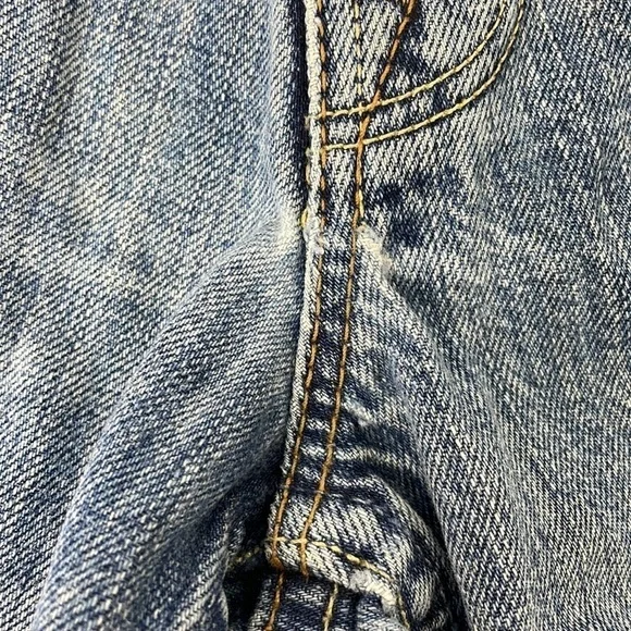 American Eagle SZ 28/30 distressed jeans - Picture 6 of 9